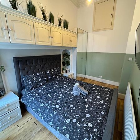 Central And Affordable Flat For 6 People In Zone 1 - Baker Street - With Breakfast Included London Exterior photo