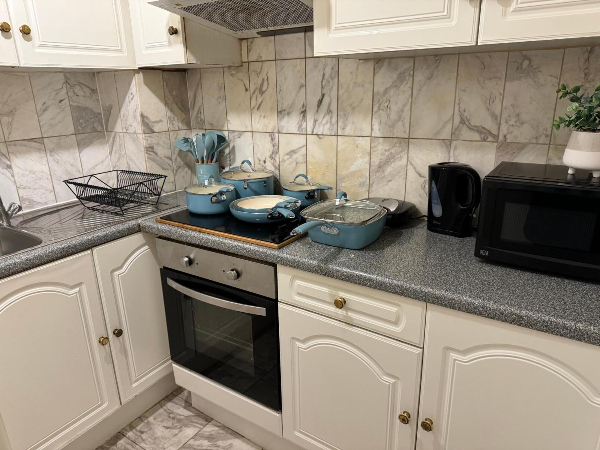 Central And Affordable Flat For 6 People In Zone 1 - Baker Street - With Breakfast Included London Exterior photo