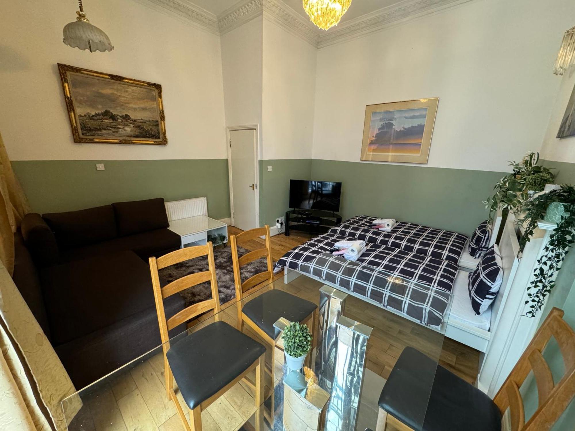 Central And Affordable Flat For 6 People In Zone 1 - Baker Street - With Breakfast Included London Exterior photo