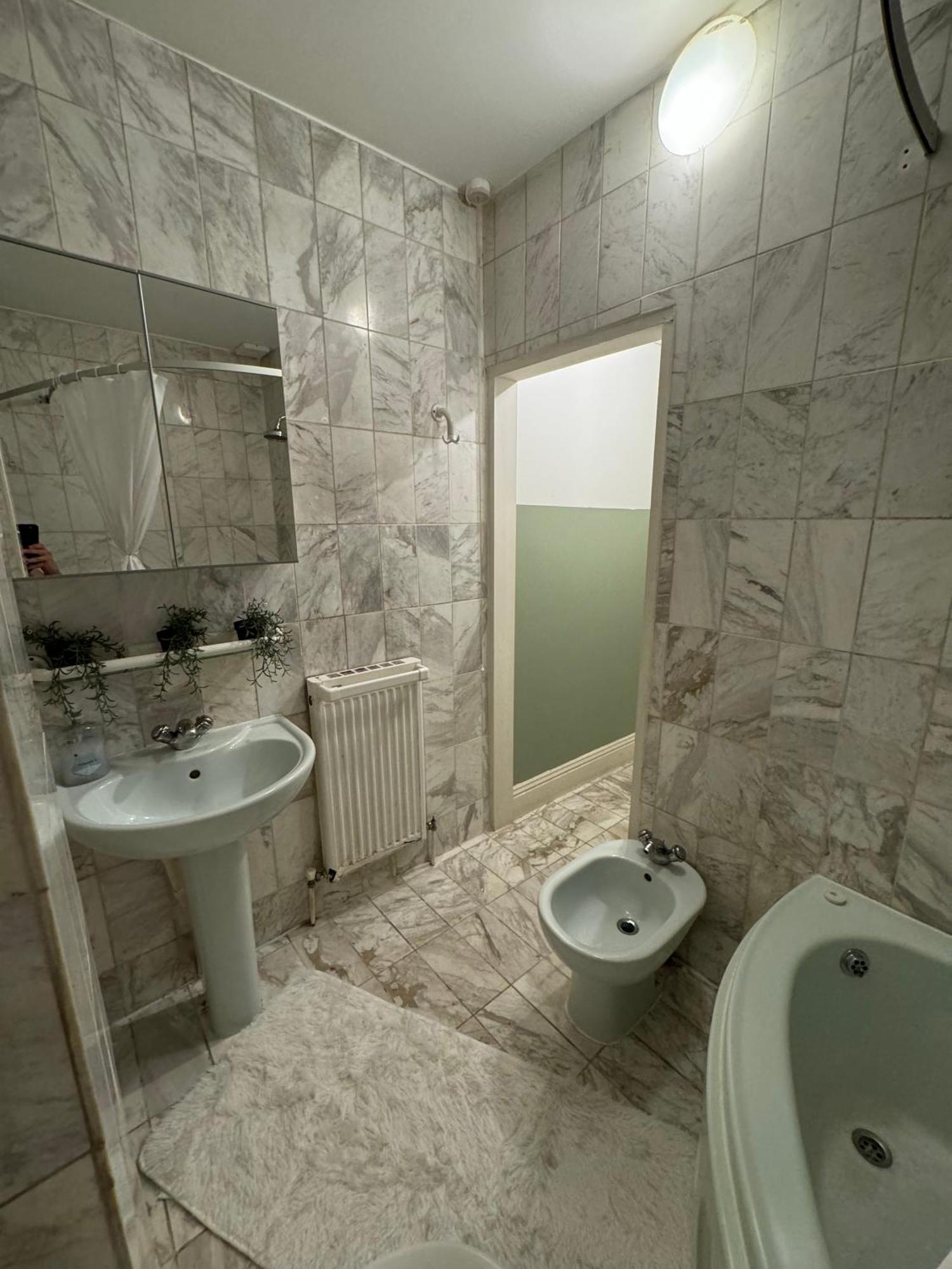 Central And Affordable Flat For 6 People In Zone 1 - Baker Street - With Breakfast Included London Exterior photo