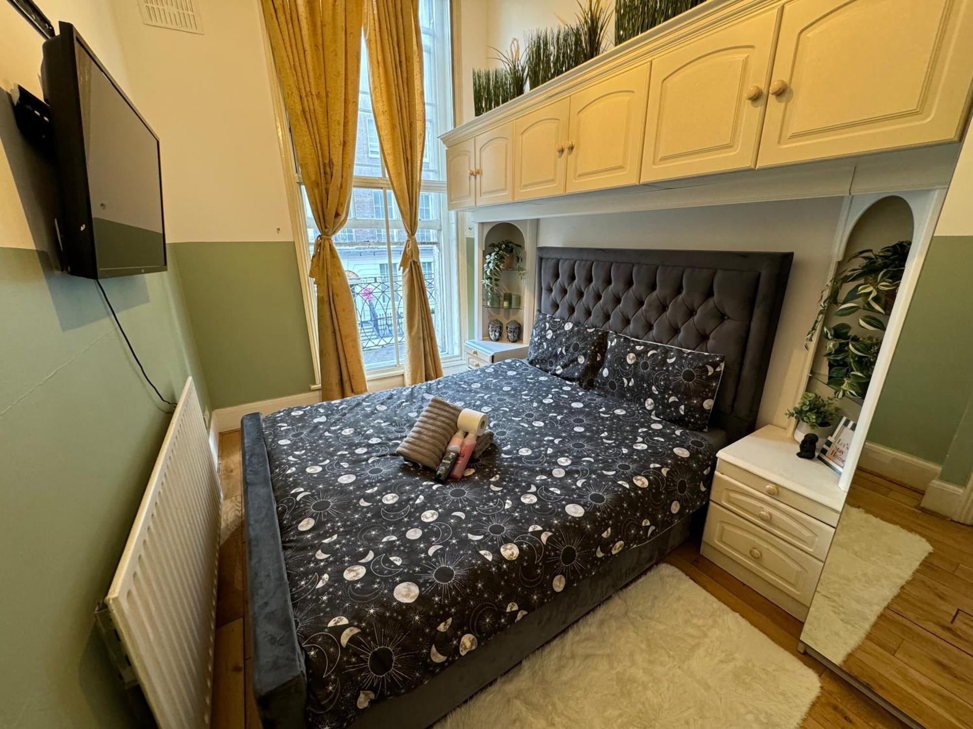 Central And Affordable Flat For 6 People In Zone 1 - Baker Street - With Breakfast Included London Exterior photo